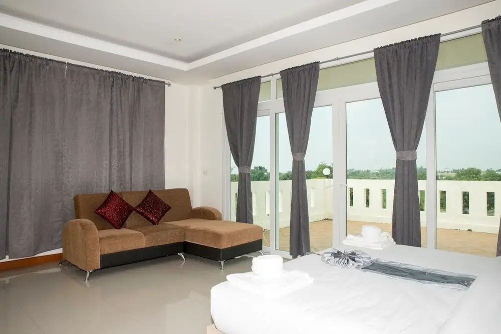 На Чом Тхиан: Play Pool Villa Pattaya