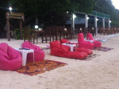 главный пляж: Koh Ngai Camping Restaurant
