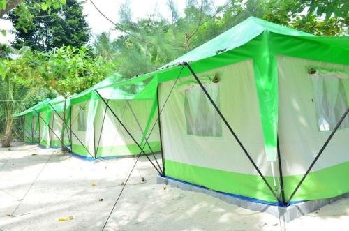 главный пляж: Koh Ngai Camping Restaurant