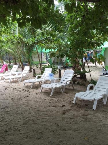 главный пляж: Koh Ngai Camping Restaurant