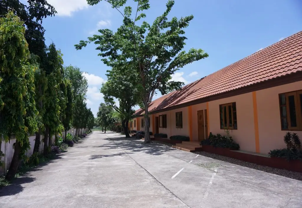Исторический парк Kamphaeng Phet: Hin Sai Resotel