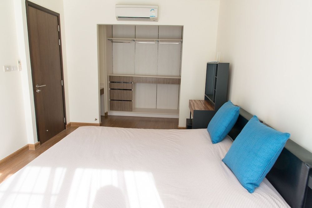 Тхаланг: Beautiful 3 Bedroom Townhouse