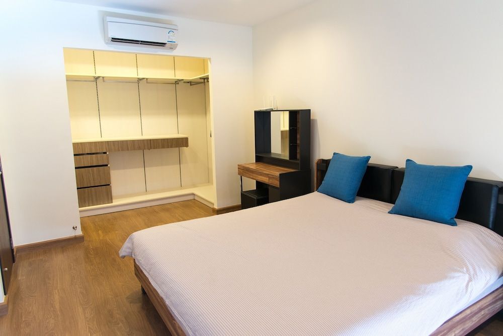 Тхаланг: Beautiful 3 Bedroom Townhouse