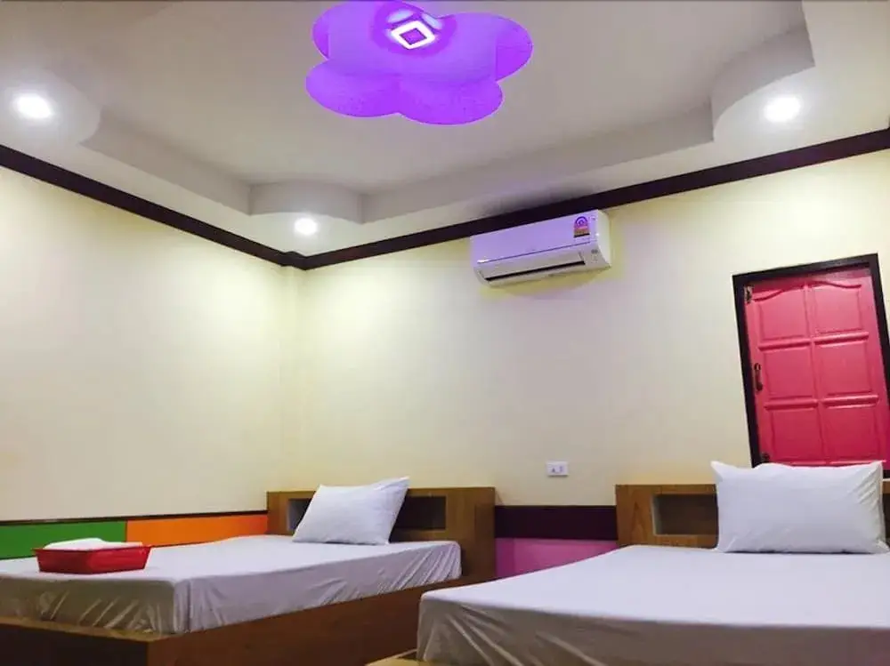 Ка Бин Тха Бу Ри: Nadeetawee Resort