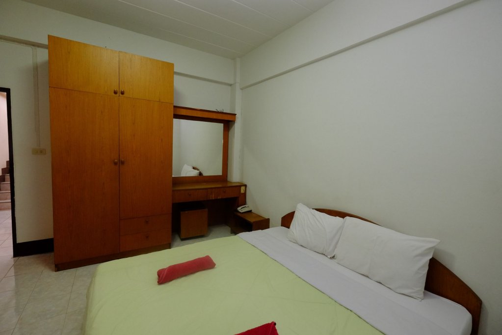 Сакон Накхон: LP Apartment