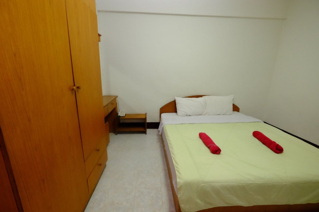Сакон Накхон: LP Apartment