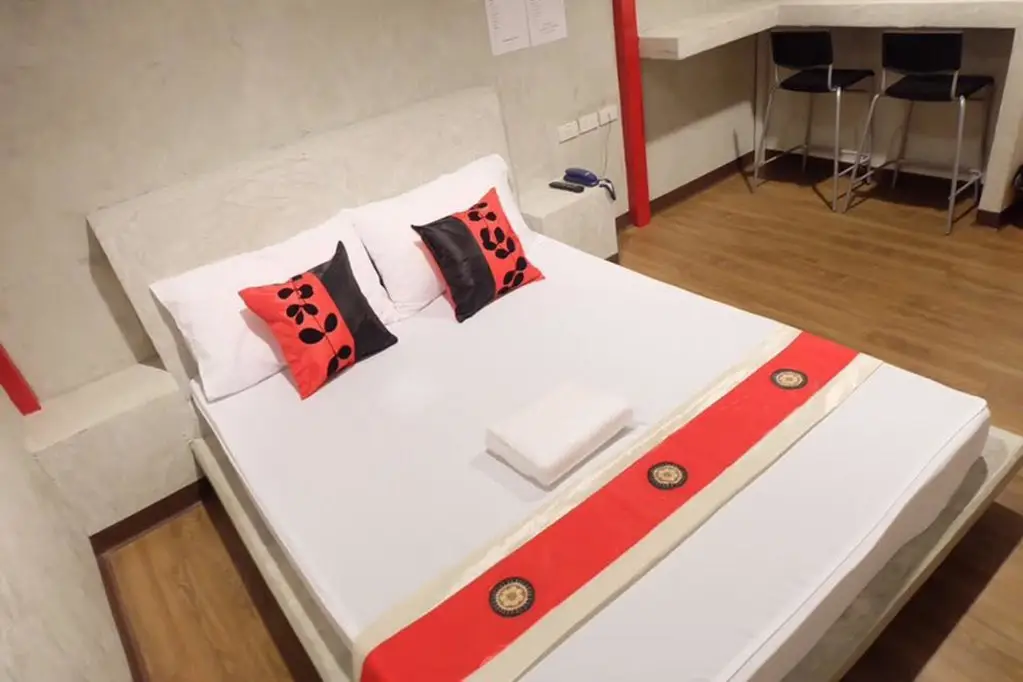 Банг Пхли: Love Box Resort