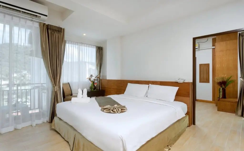 Кату: Asia Express Hotel