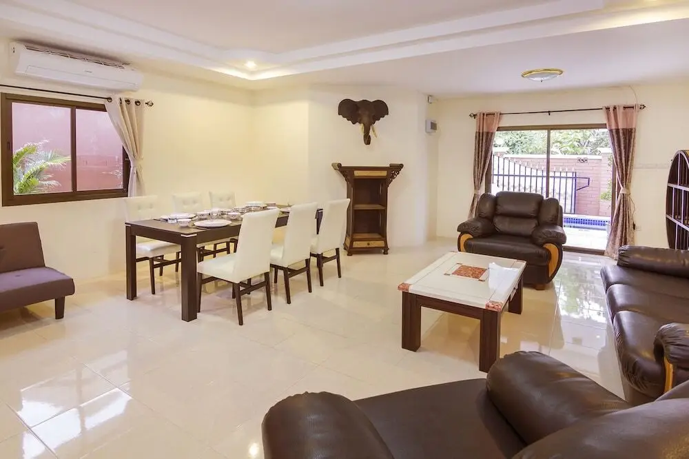Паттайя: Villa Valery Close to the Beach
