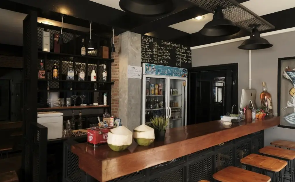 Мэй-Хаад-Бэй: Bed & Ink Hostel Koh Tao