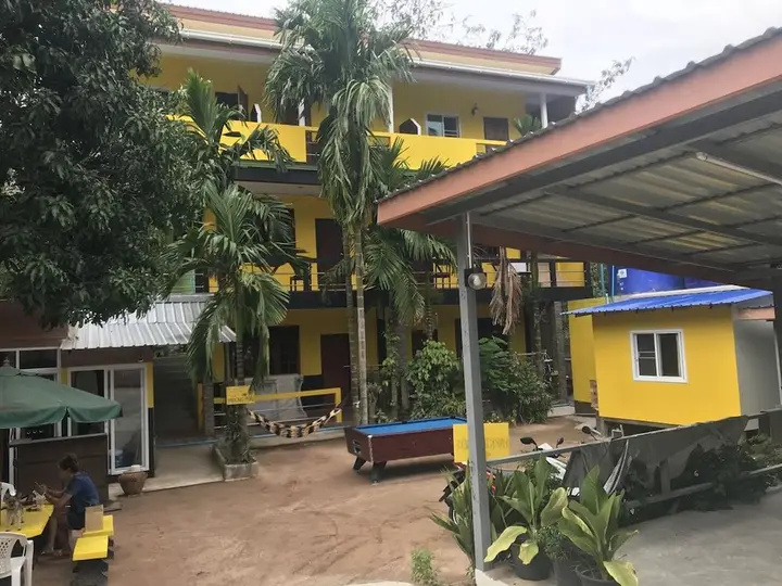 Остров Тау: The Hive Hostel Koh Tao