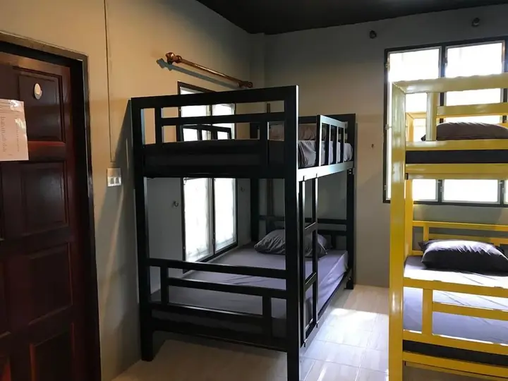 Остров Тау: The Hive Hostel Koh Tao