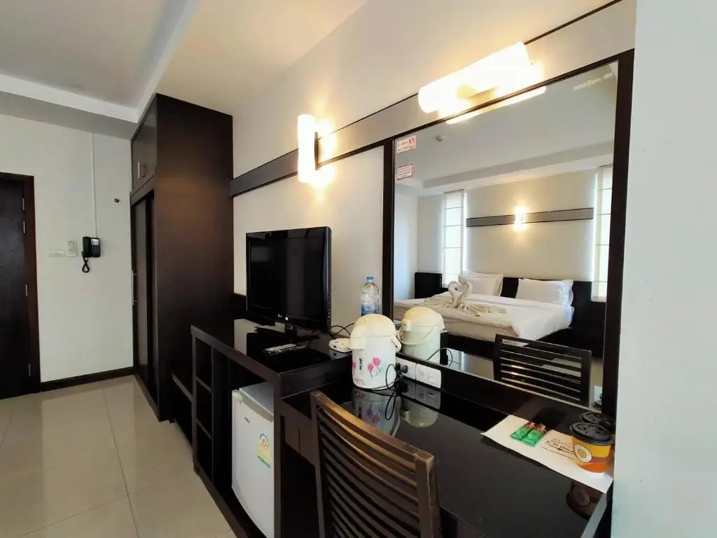Краби: KM House