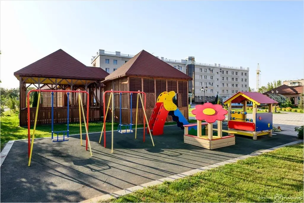Энгельс: Парк-отель Новый век