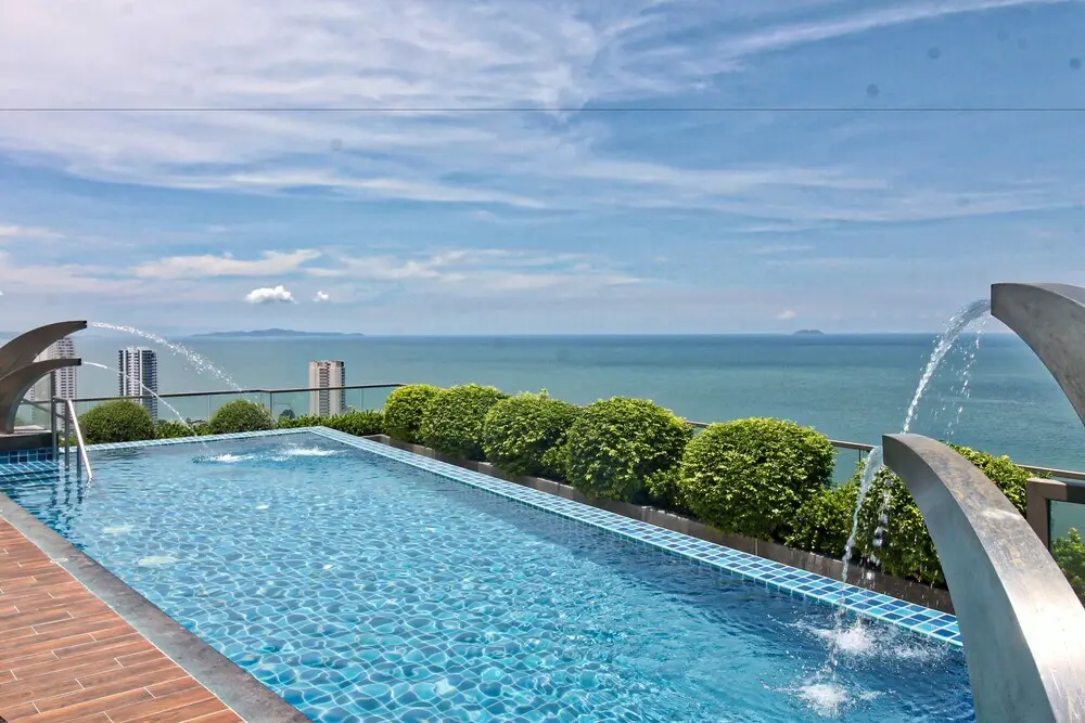 Паттайя: The Peak Towers Pattaya