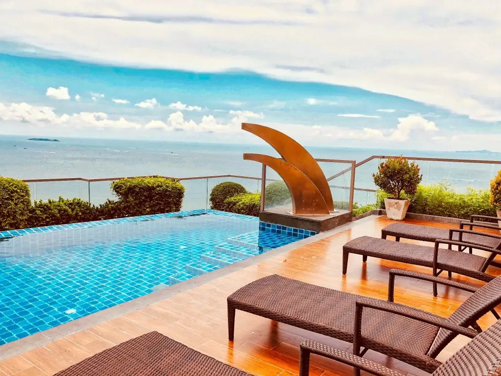 Паттайя: The Peak Towers Pattaya