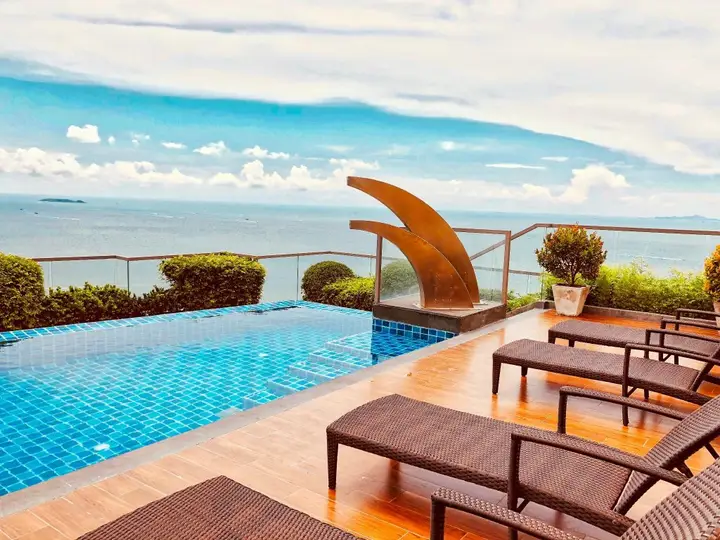 Паттайя: The Peak Towers Pattaya