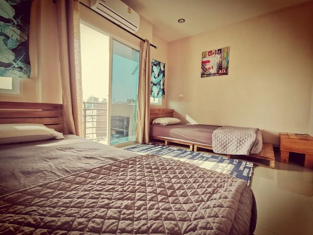 Чиангмай: 1314c Home at Sat. Night Market Near Airport and Old City / Free Pick up