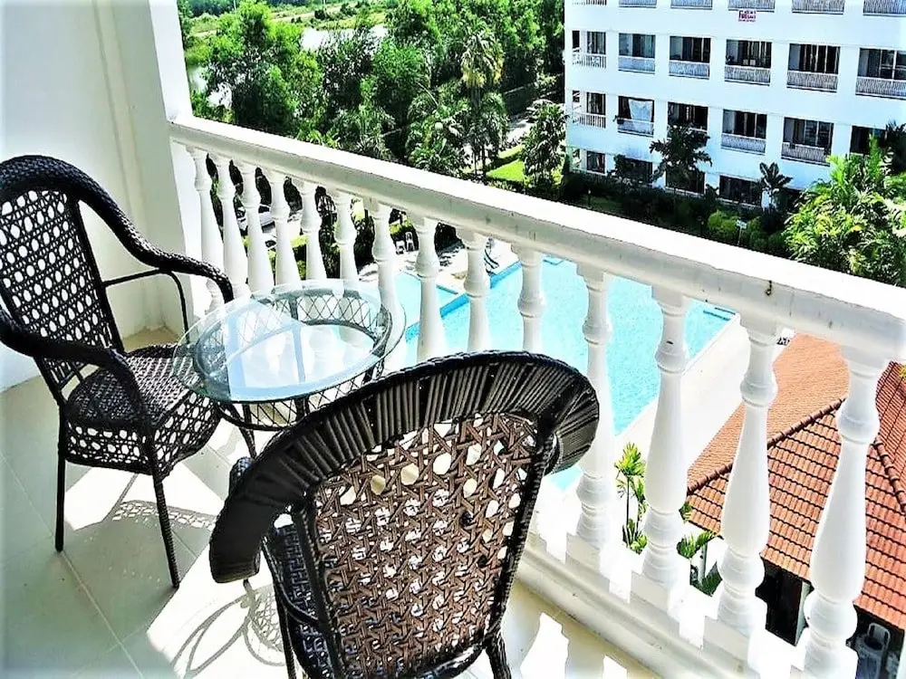Паттайя: Baan Suan Lalana Sa 1 bedroom apartment with pool view Pattaya