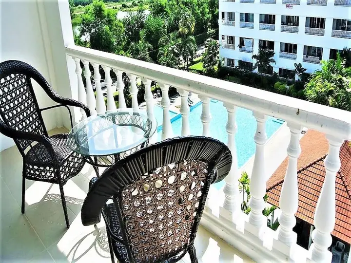 Паттайя: Baan Suan Lalana Sa 1 bedroom apartment with pool view Pattaya