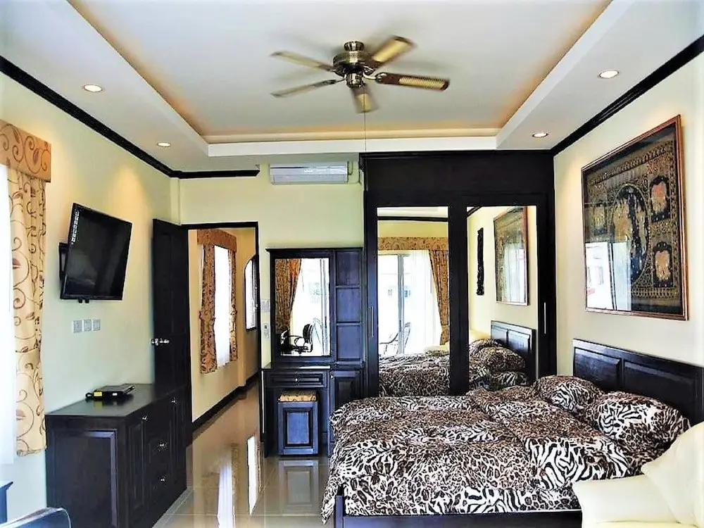 Паттайя: Baan Suan Lalana Sa 1 bedroom apartment with pool view Pattaya