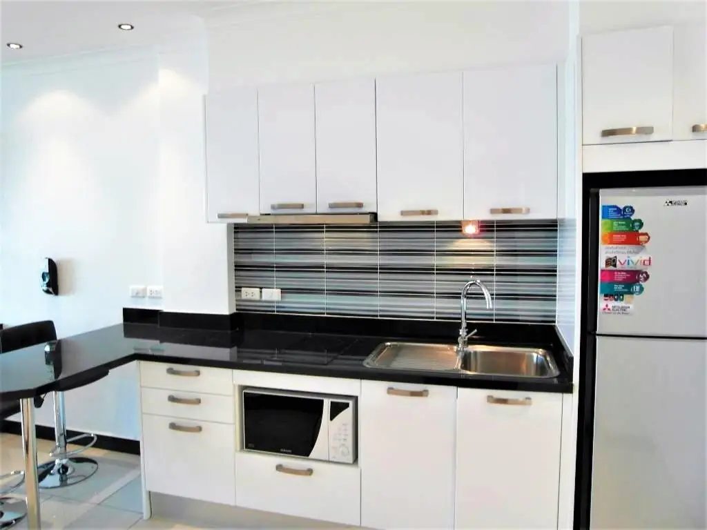 View Talay 8 Large Studio Apartment With sea View Pattaya — фото 1