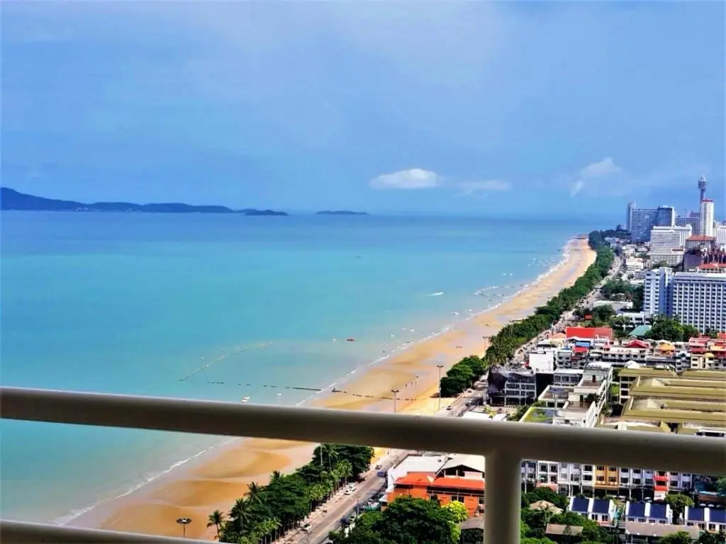 Паттайя: View Talay 8 Large Studio Apartment With sea View Pattaya