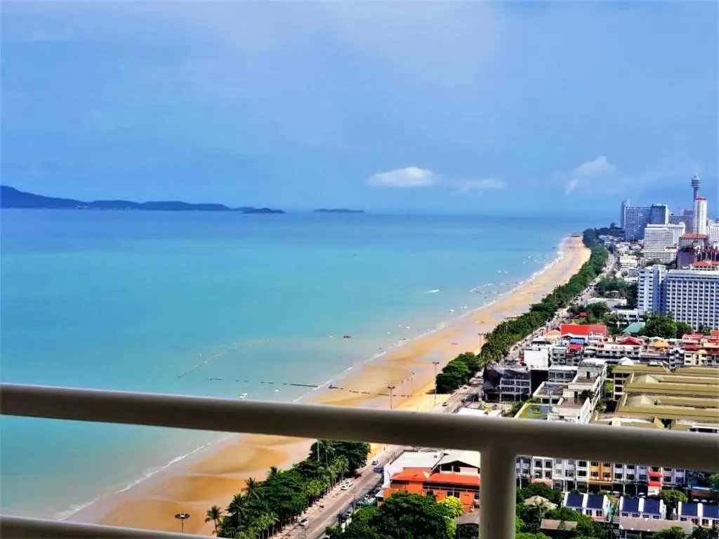 Паттайя: View Talay 8 Large Studio Apartment With sea View Pattaya