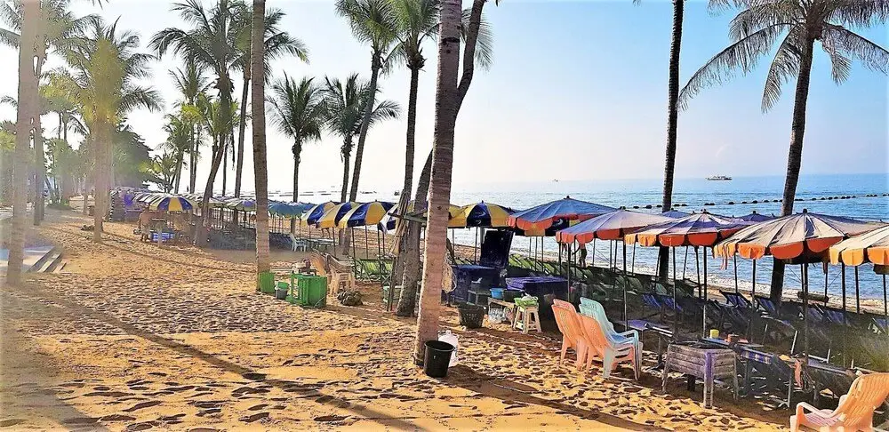 Паттайя: Jomtien beach condominium studio apartment 12th floor