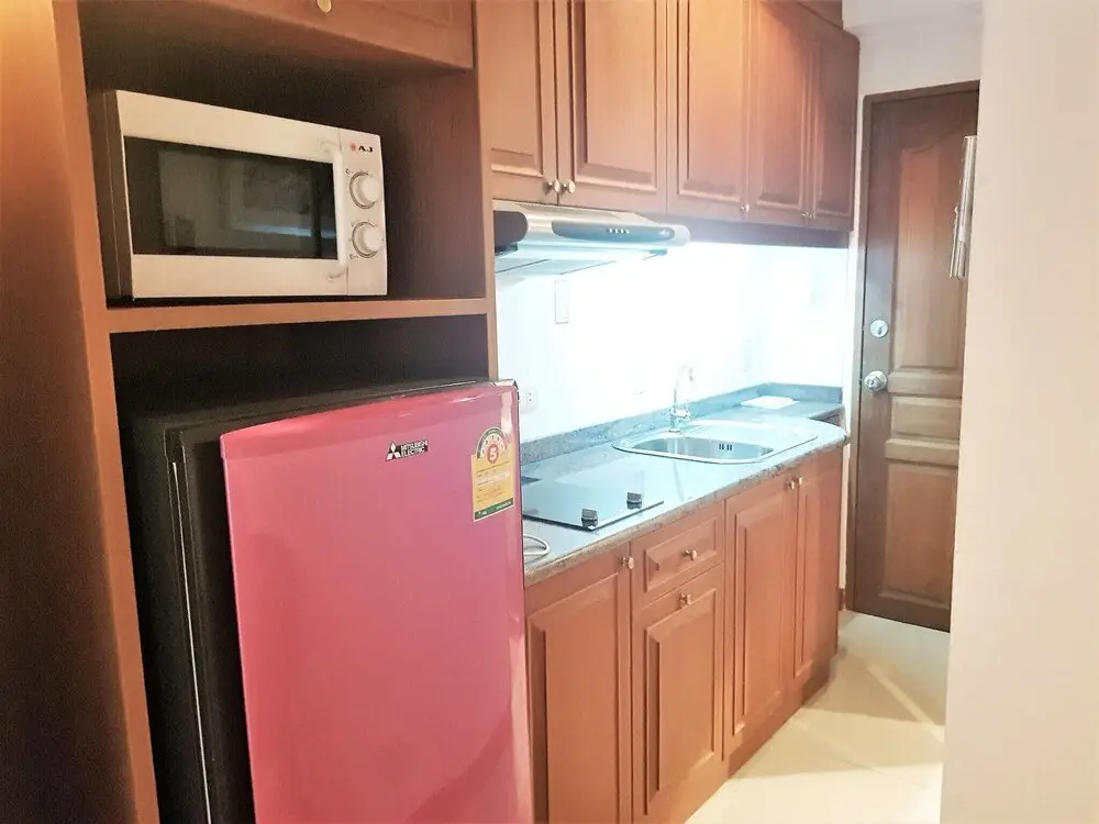 Паттайя: Sea View Studio Apartment Jomtien Beach Condominium 11th Floor