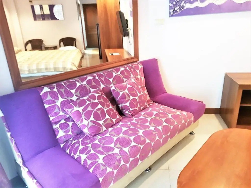 Паттайя: Sea View Studio Apartment Jomtien Beach Condominium 11th Floor