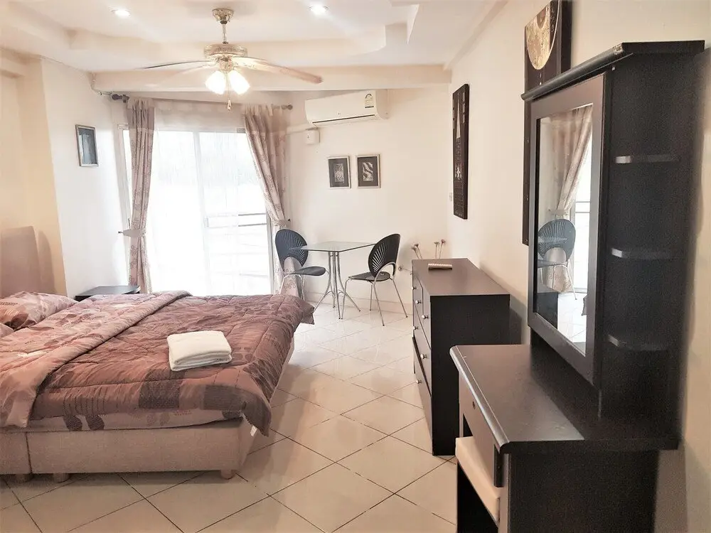Jomtien Beach Condominium 1 Bedroom 2 Bathrooms Pattaya 2nd Floor — фото 1