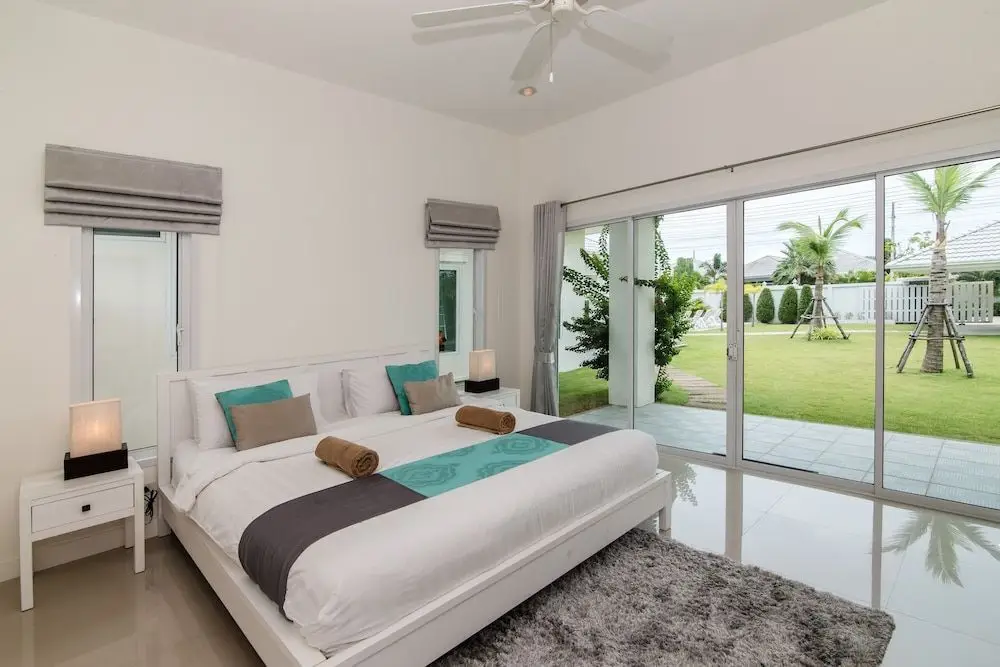 Хуахин: Private  4 Bedroom Pool Villa L28
