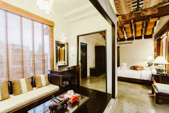 Сарапхи: Initial Dawn Riverside Villa