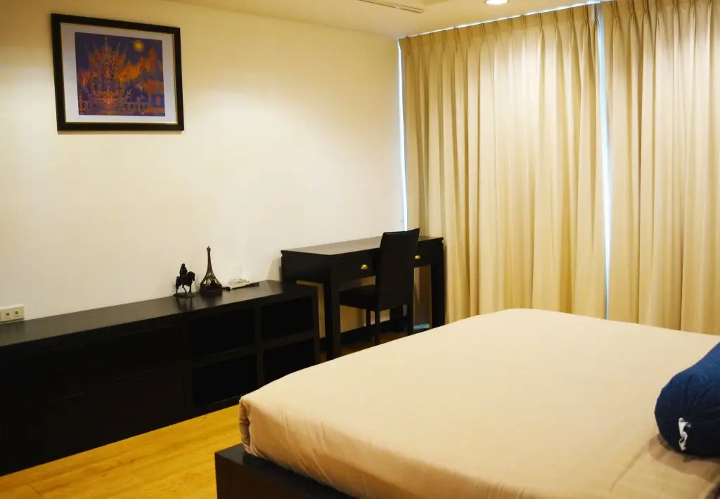 Бангкок: Serena Sathorn Suites