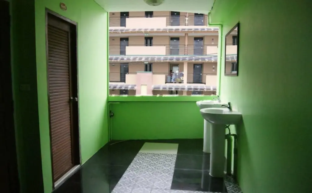 Кату: Enrico Hostel Patong