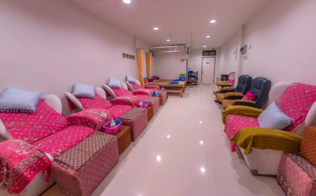 Кату: Enrico Hostel Patong
