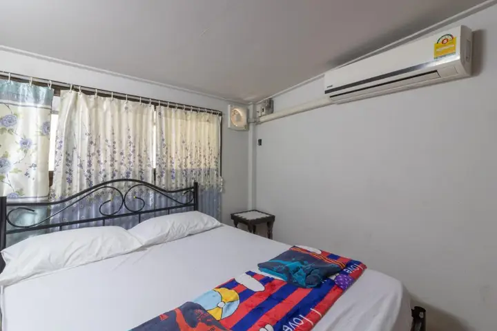 Бангкок: 7 Holder Guesthouse