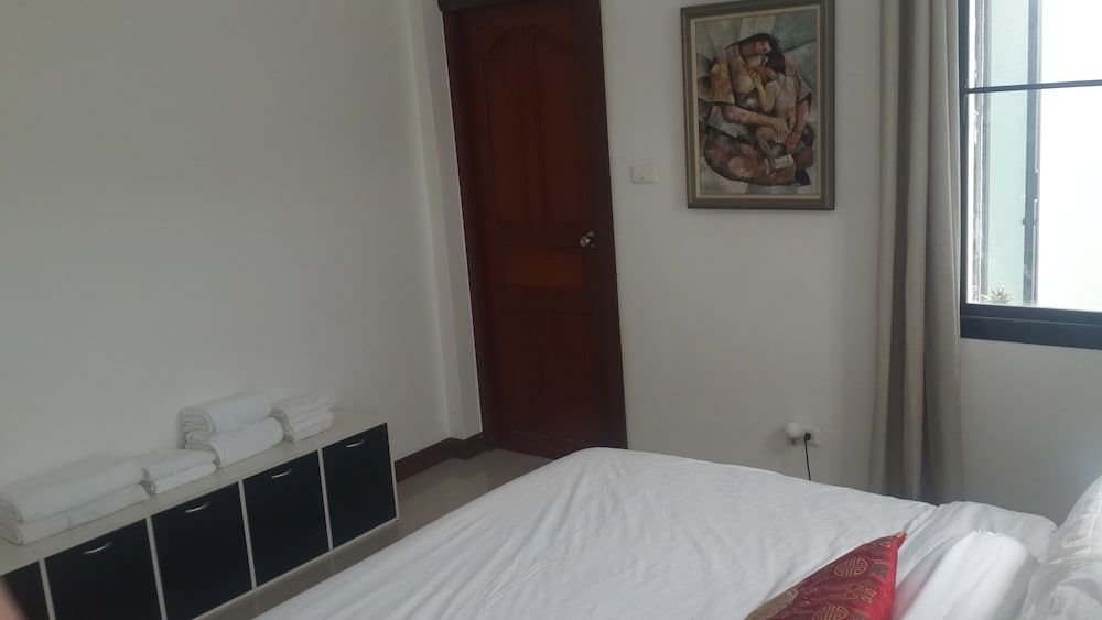 Тхаланг: 3 Bedroom Pool Villa near Beach & Laguna