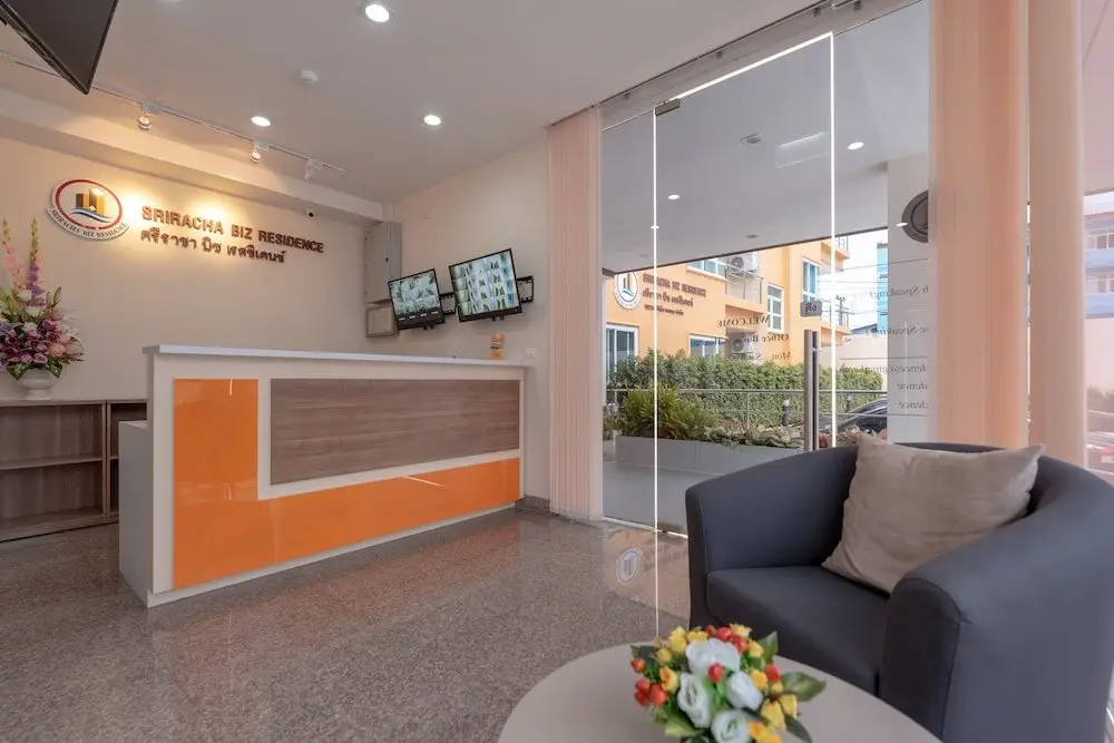 Сирача: Sriracha Biz Residence