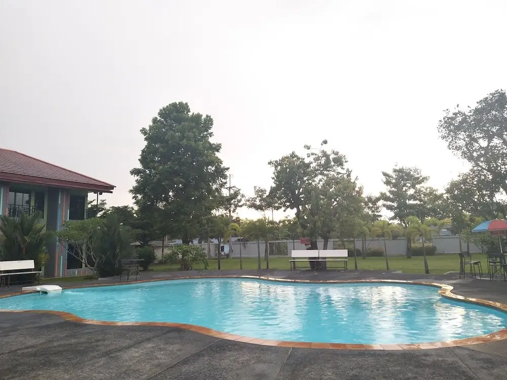 Фантон: RoomQuest Chonburi Phanat Nikhom