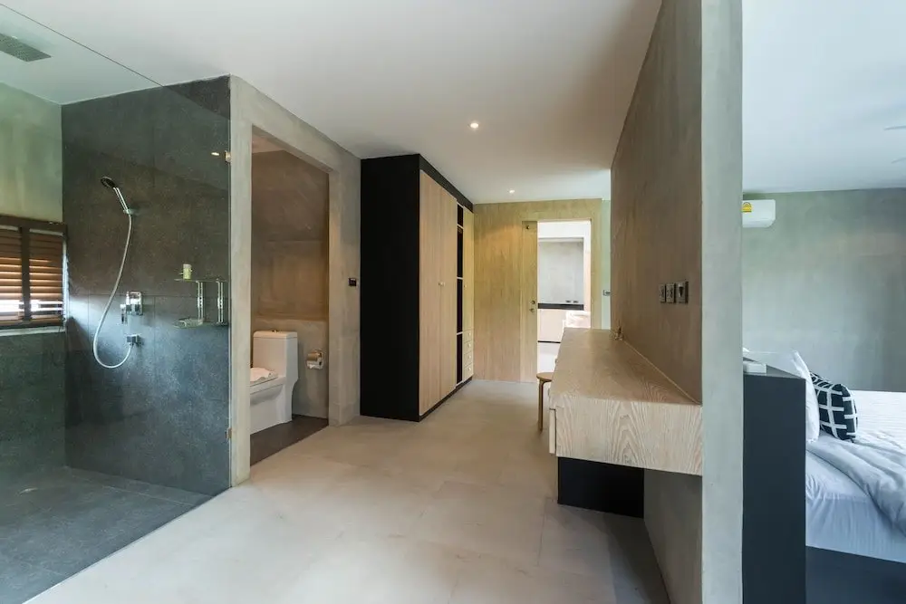 Кату: Luxury 3 Bedroom Pool Villa Angle