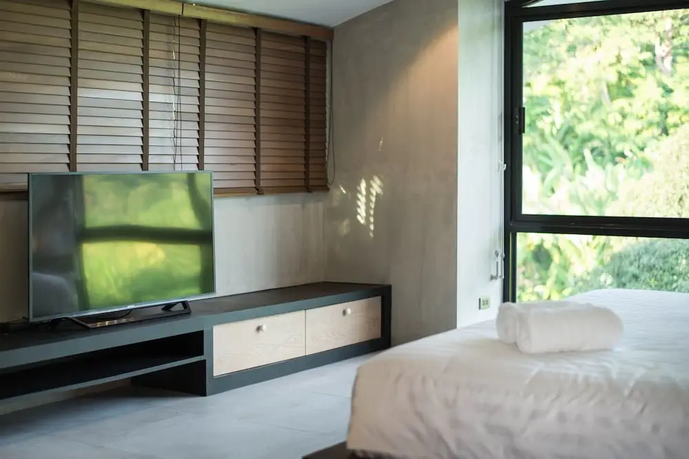 Кату: Luxury 3 Bedroom Pool Villa Angle