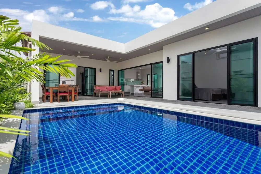 Муанг: Large 3BR Villa with Big Pool by Intira