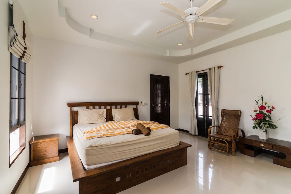 Хуахин: 4 Bedroom Private Bali Style Villa HH1