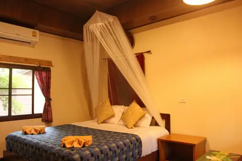 Longtail Beach Resort — фото 1