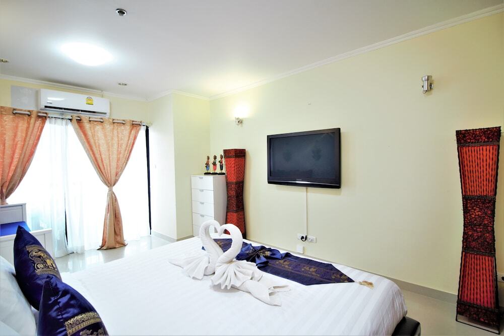 Кату: Patong Tower 1.2 Patong Beach by PHR