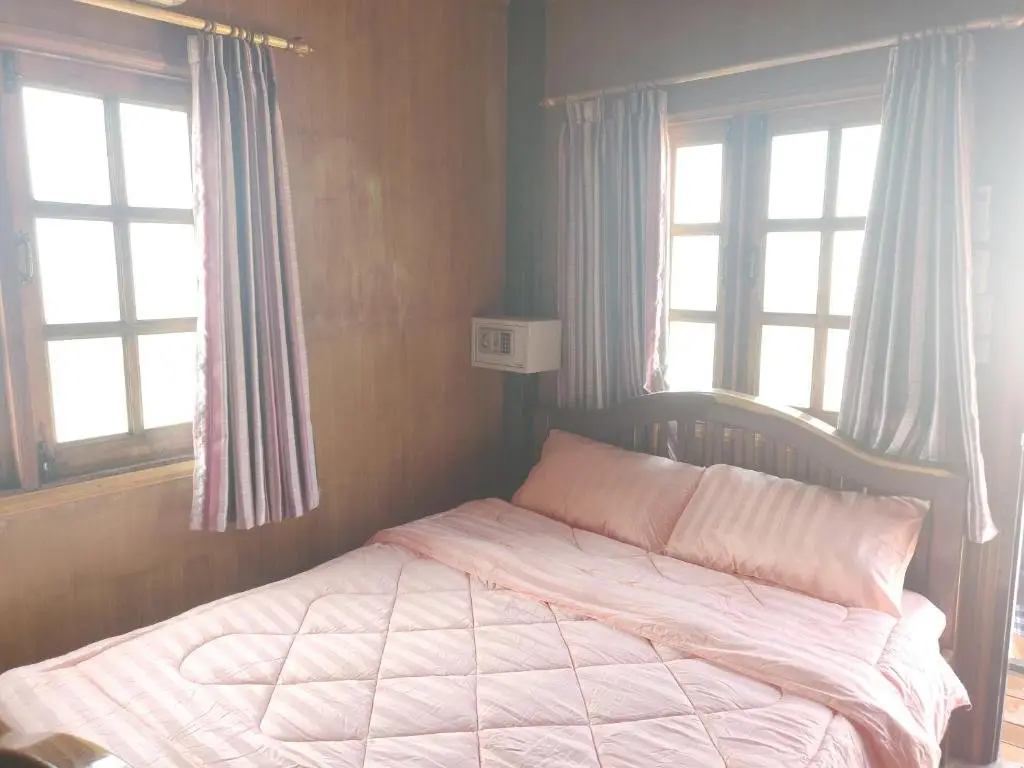 Паттайя: Amstellux Apartments