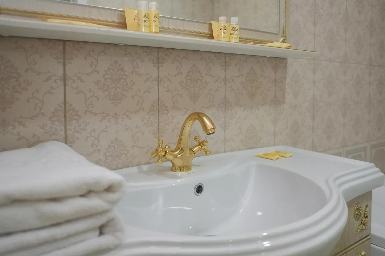 Саратов: Menua Hotel