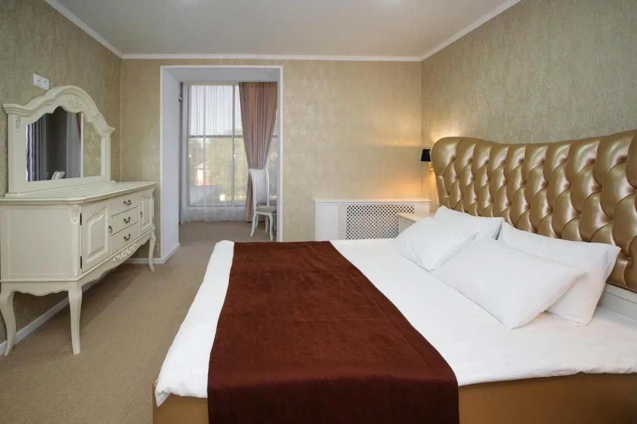 Саратов: Menua Hotel